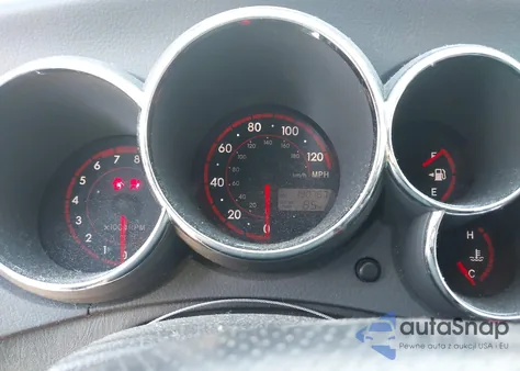 2005 Pontiac Vibe from USA, damaged, VIN 5Y2SL63825Z462390